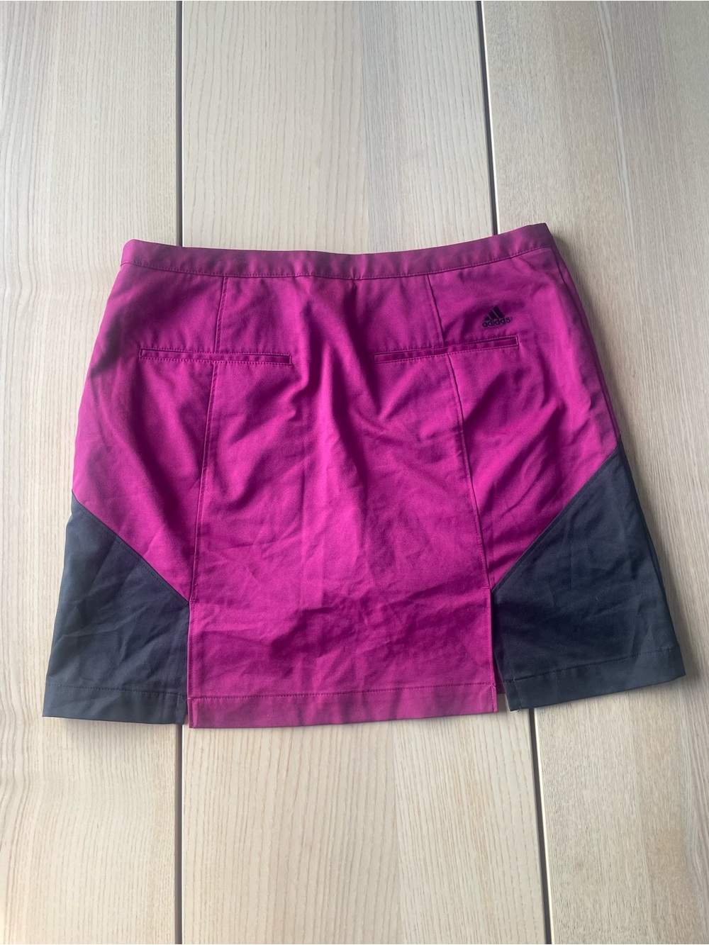 Adidas Women’s Magenta and Black Athletic skirt size 6 ladies Adidas golf skirt